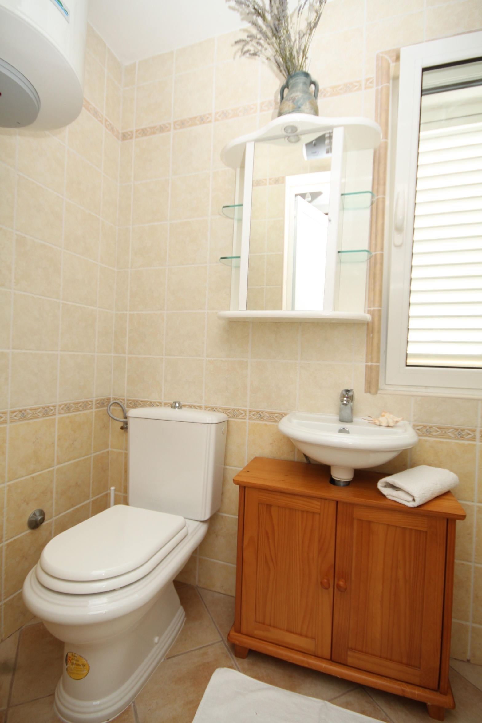 Four bedroom house with terrace and sea view Kukljica, Ugljan  K