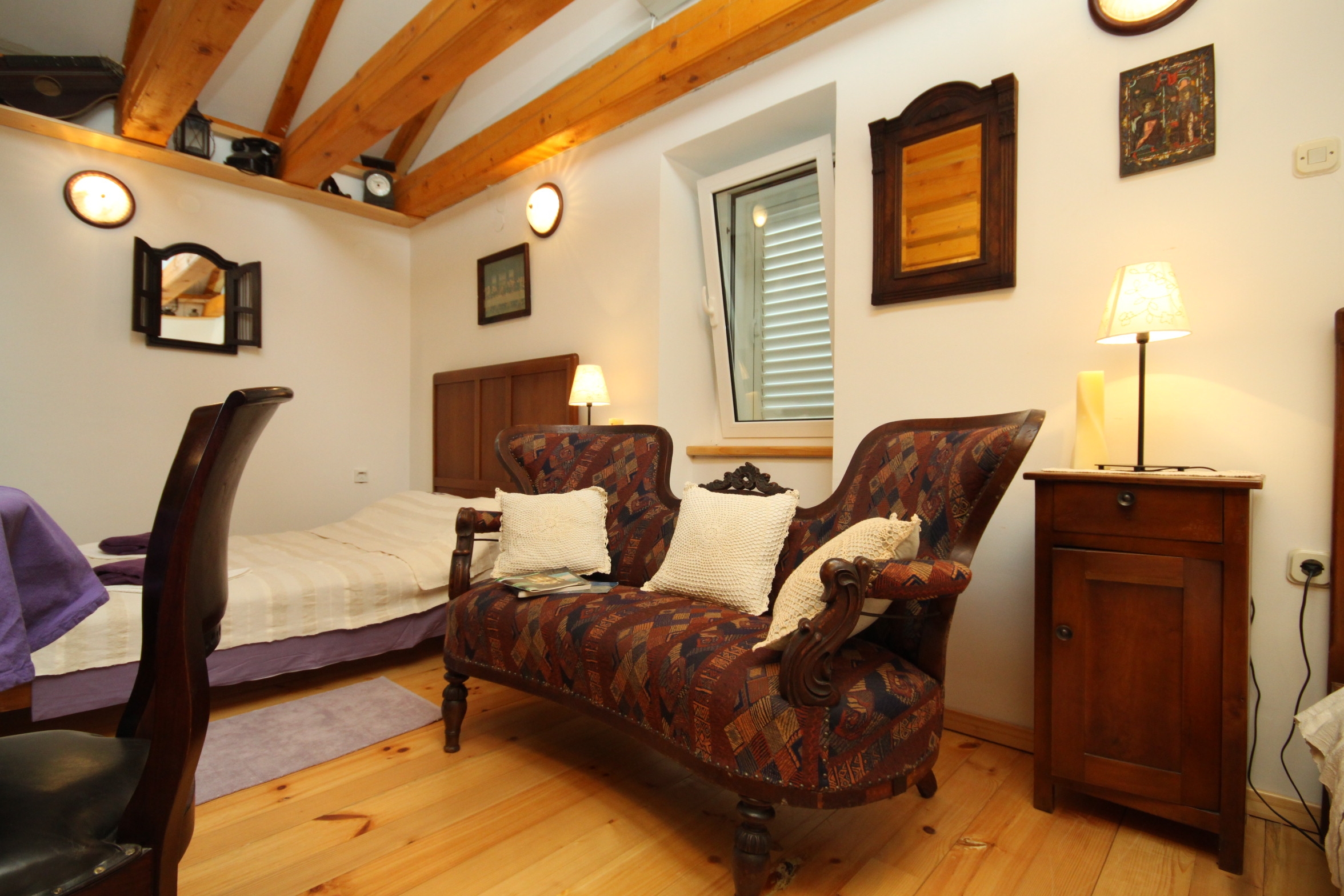 Four bedroom house with terrace and sea view Kukljica, Ugljan  K