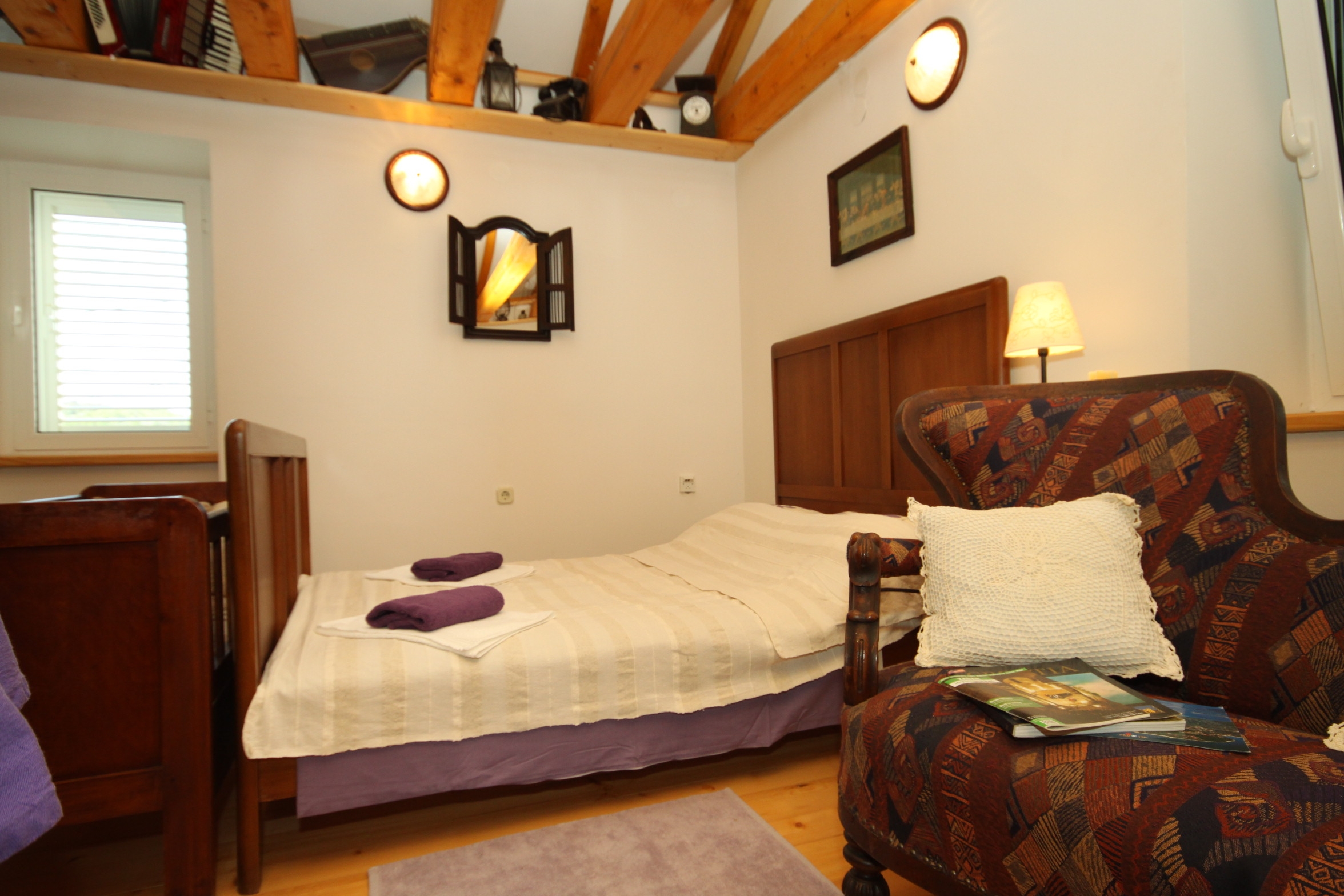 Four bedroom house with terrace and sea view Kukljica, Ugljan  K