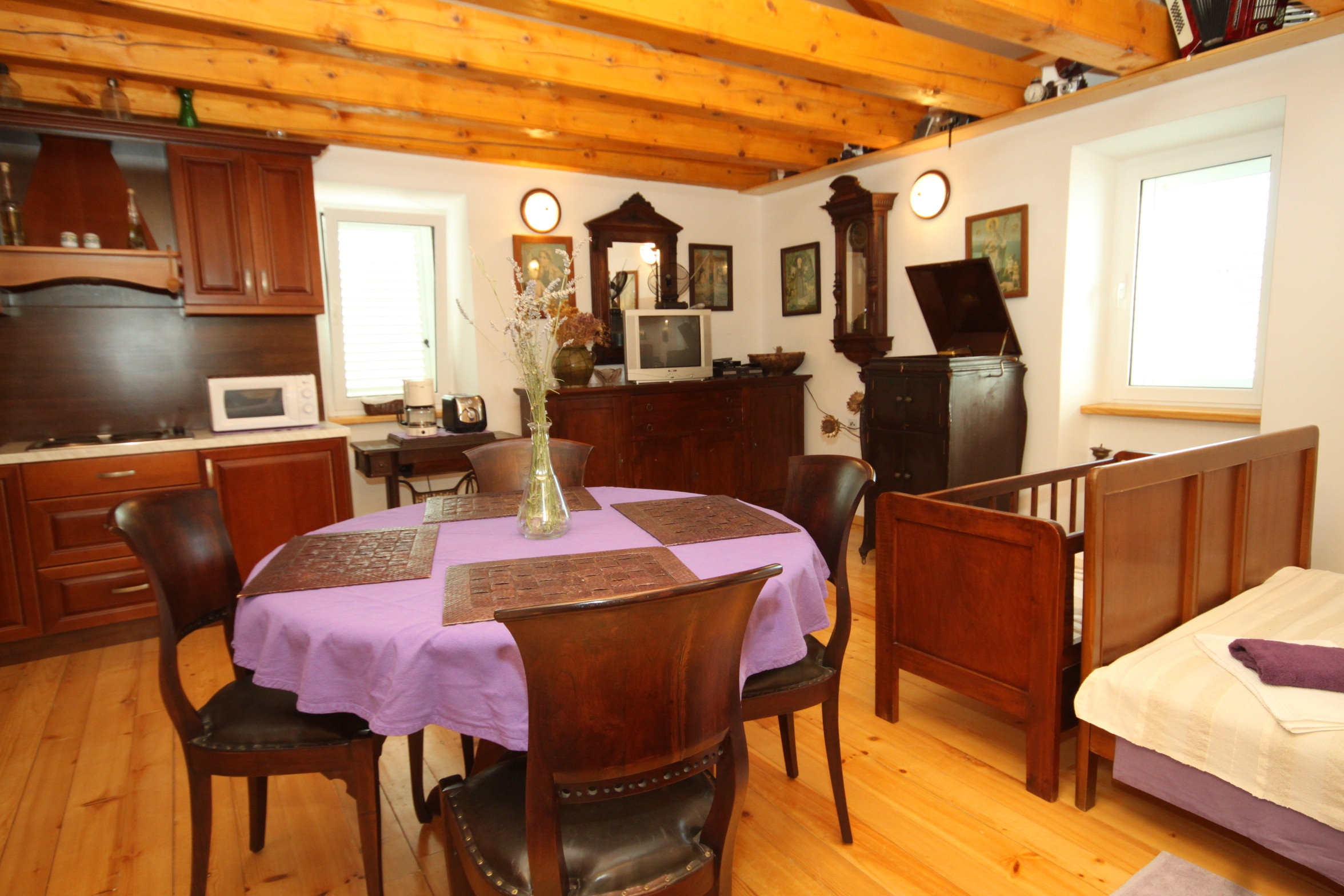 Four bedroom house with terrace and sea view Kukljica, Ugljan  K