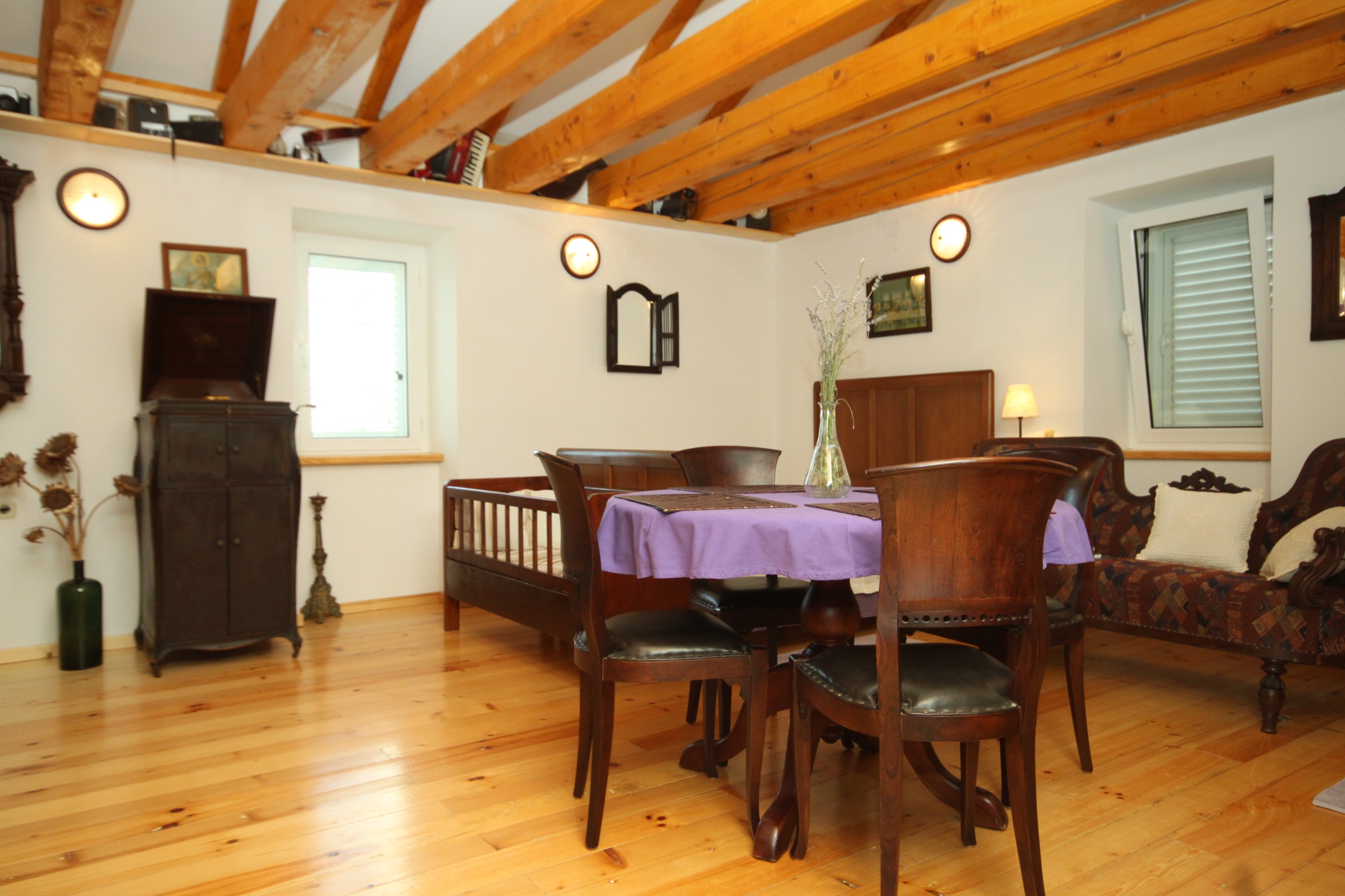 Four bedroom house with terrace and sea view Kukljica, Ugljan  K