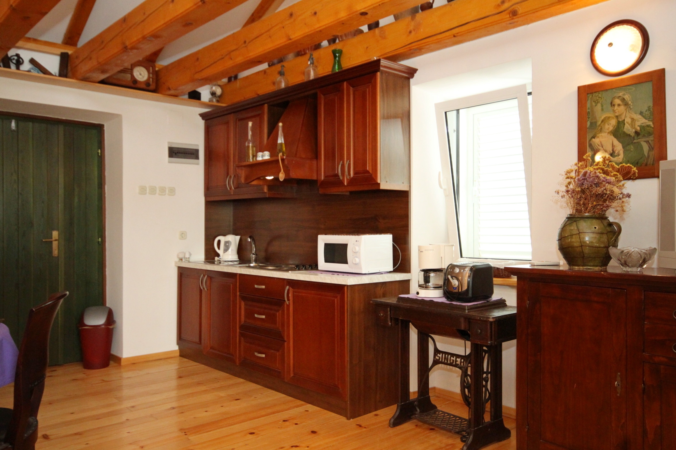 Four bedroom house with terrace and sea view Kukljica, Ugljan  K