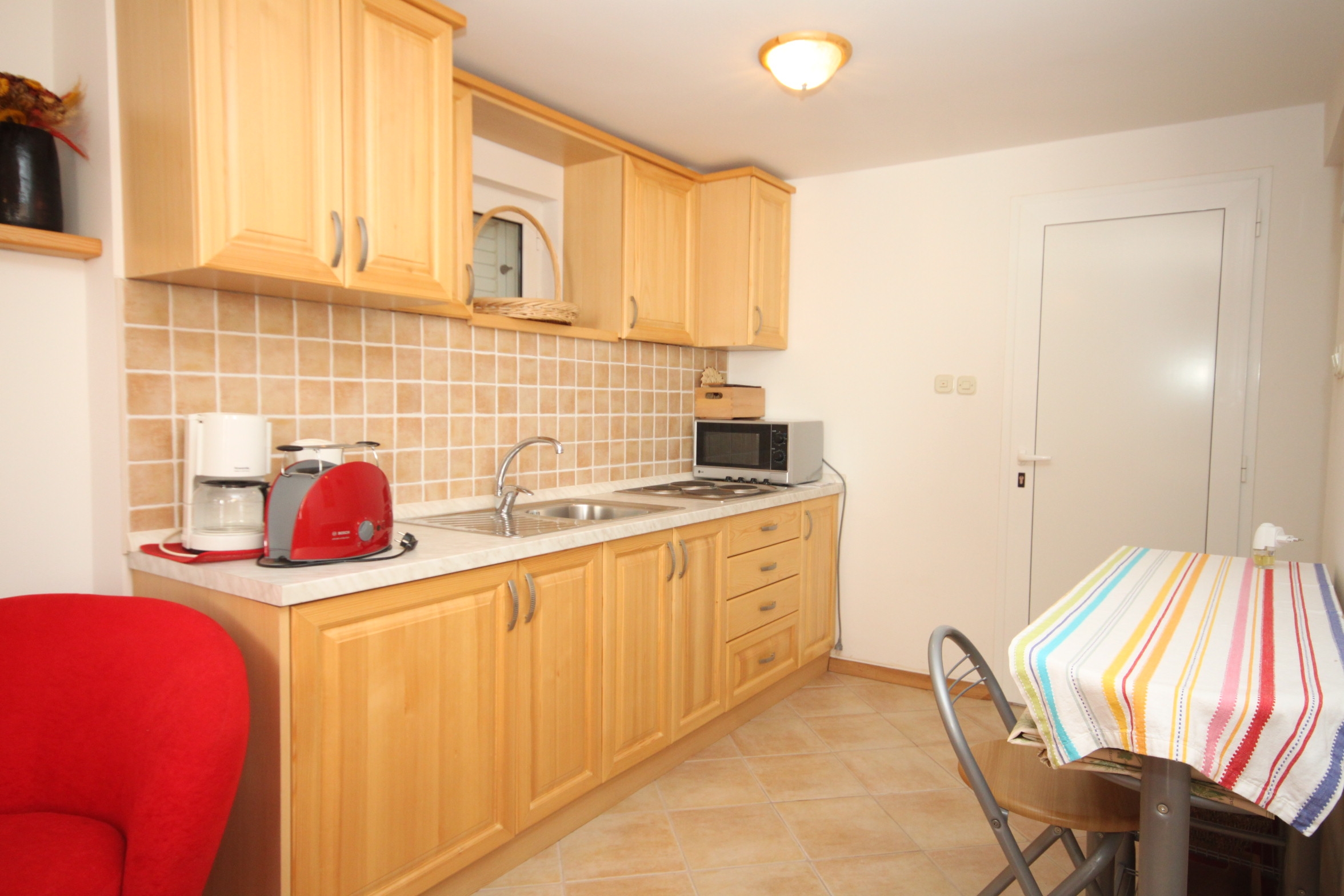 Four bedroom house with terrace and sea view Kukljica, Ugljan  K