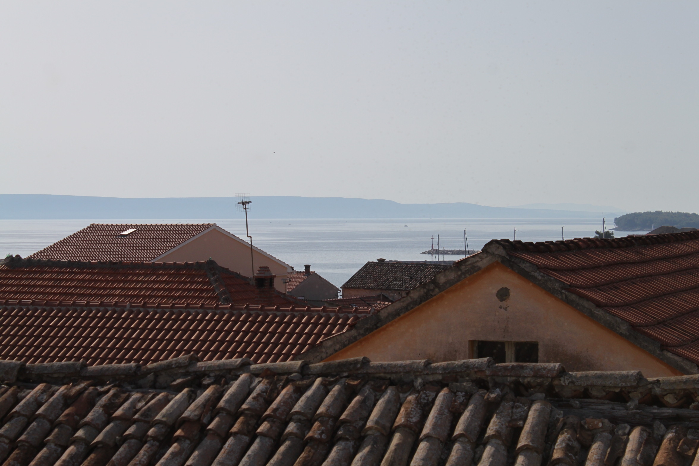 Four bedroom house with terrace and sea view Kukljica, Ugljan  K