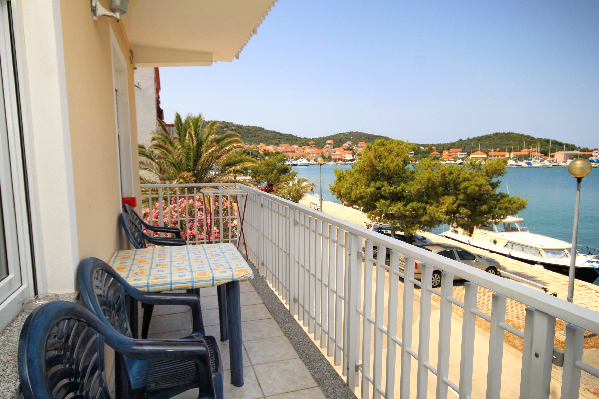 Two bedroom apartment near beach Kukljica, Ugljan  A-a