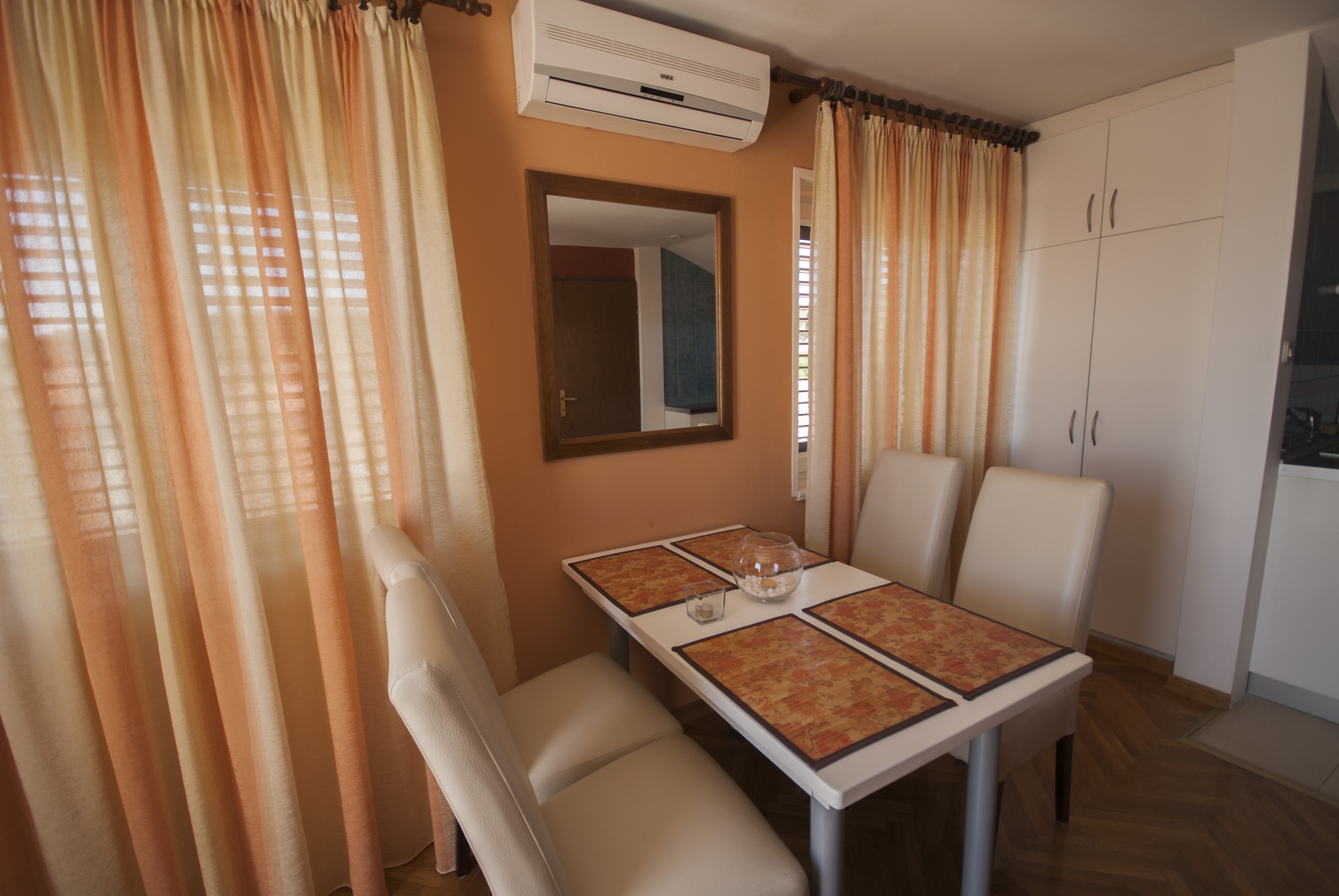 One bedroom apartment with terrace and sea view Kukljica, Ugljan (A-8253-a)