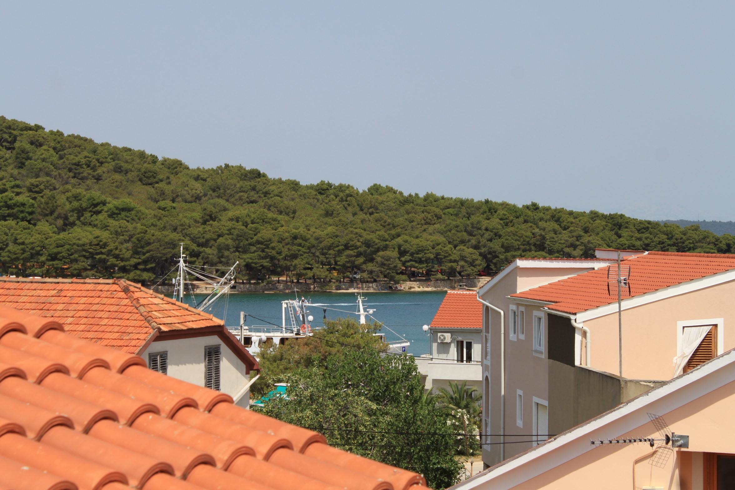 One bedroom apartment with terrace and sea view Kukljica, Ugljan  A-a