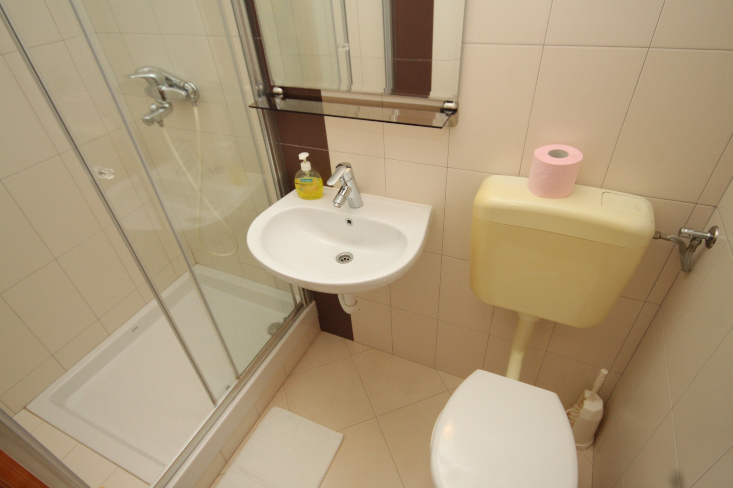Two bedroom apartment with terrace Kukljica, Ugljan  A-f