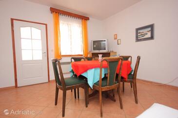 Dining room 1 Kraj, Dining room 1 in the house, dopusteni kucni ljubimci i WIFI.