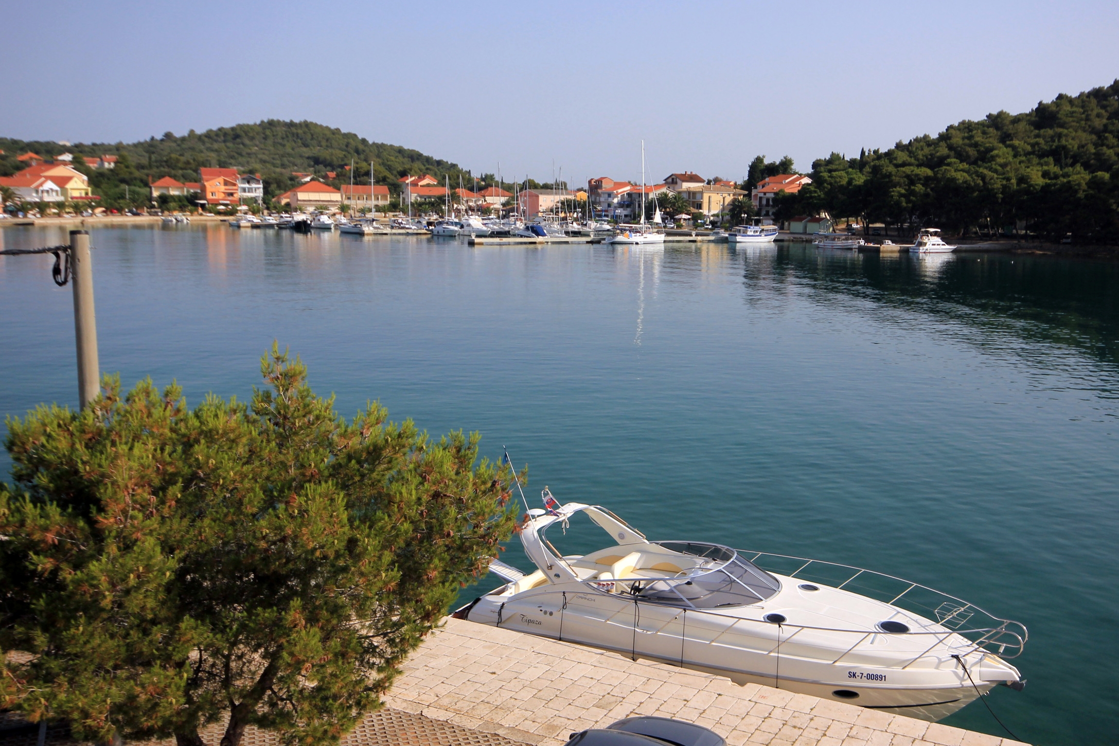 One bedroom apartment with balcony and sea view Kukljica, Ugljan  A-a