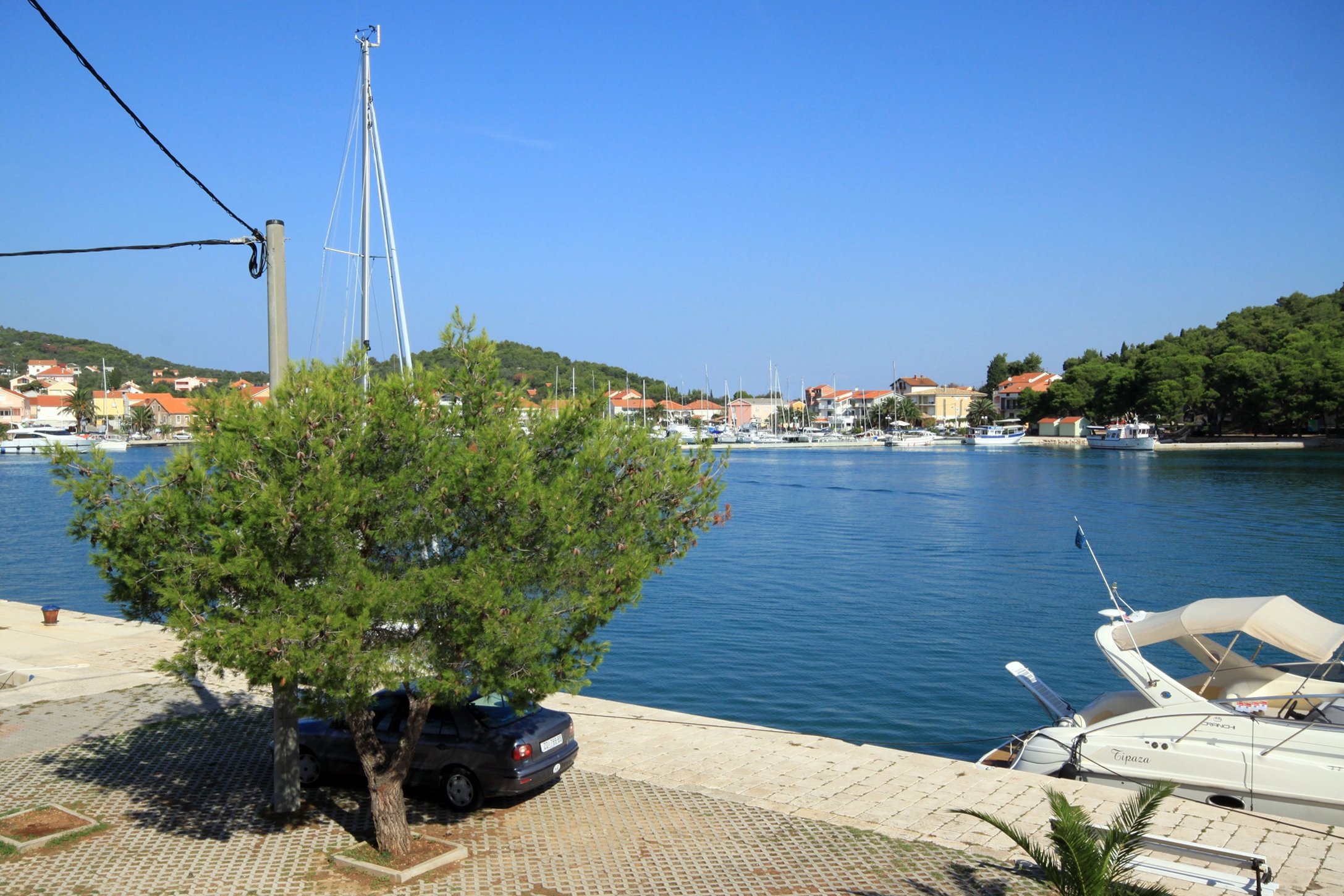 One bedroom apartment with balcony and sea view Kukljica, Ugljan  A-b