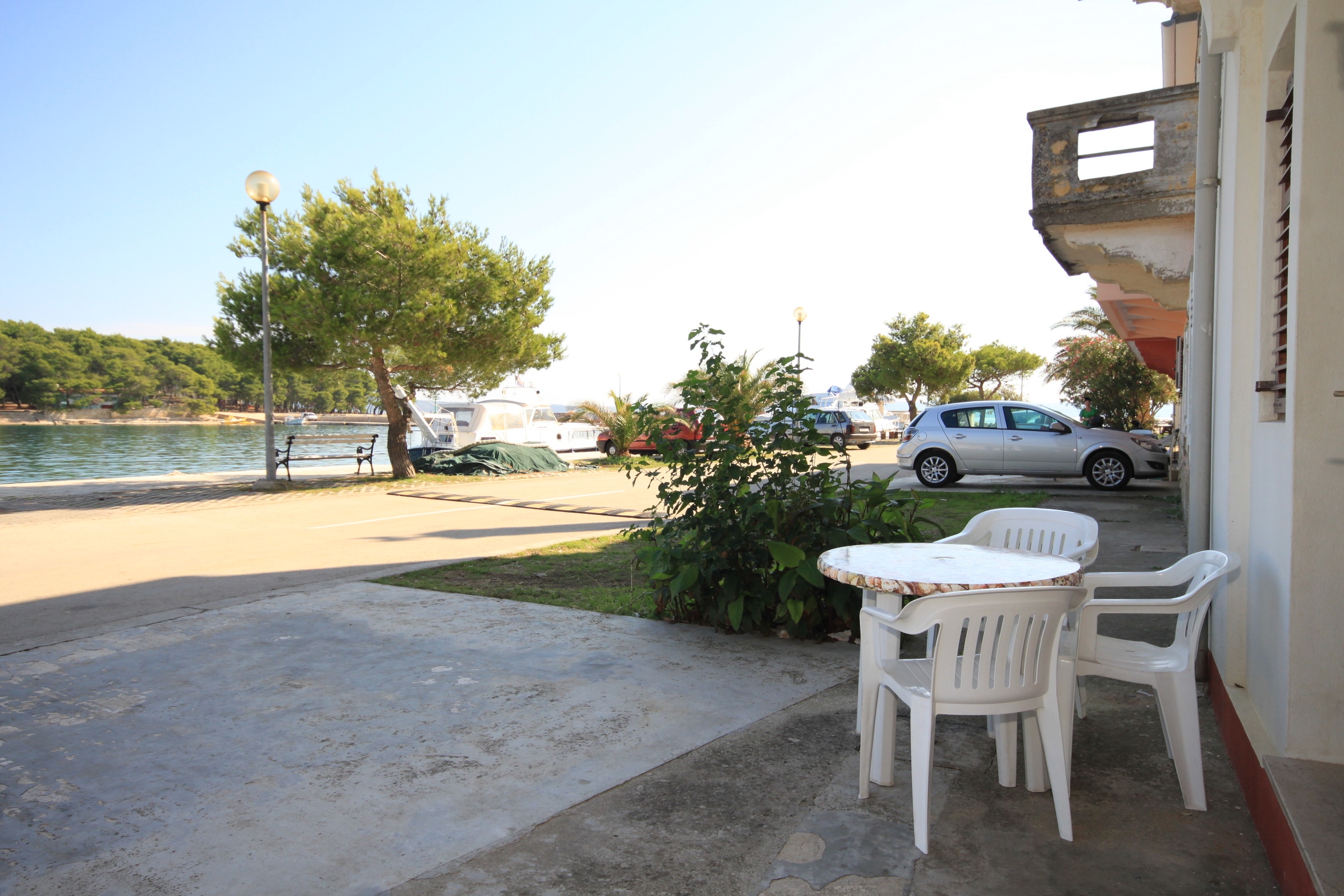 One bedroom apartment with terrace and sea view Kukljica, Ugljan  A-c