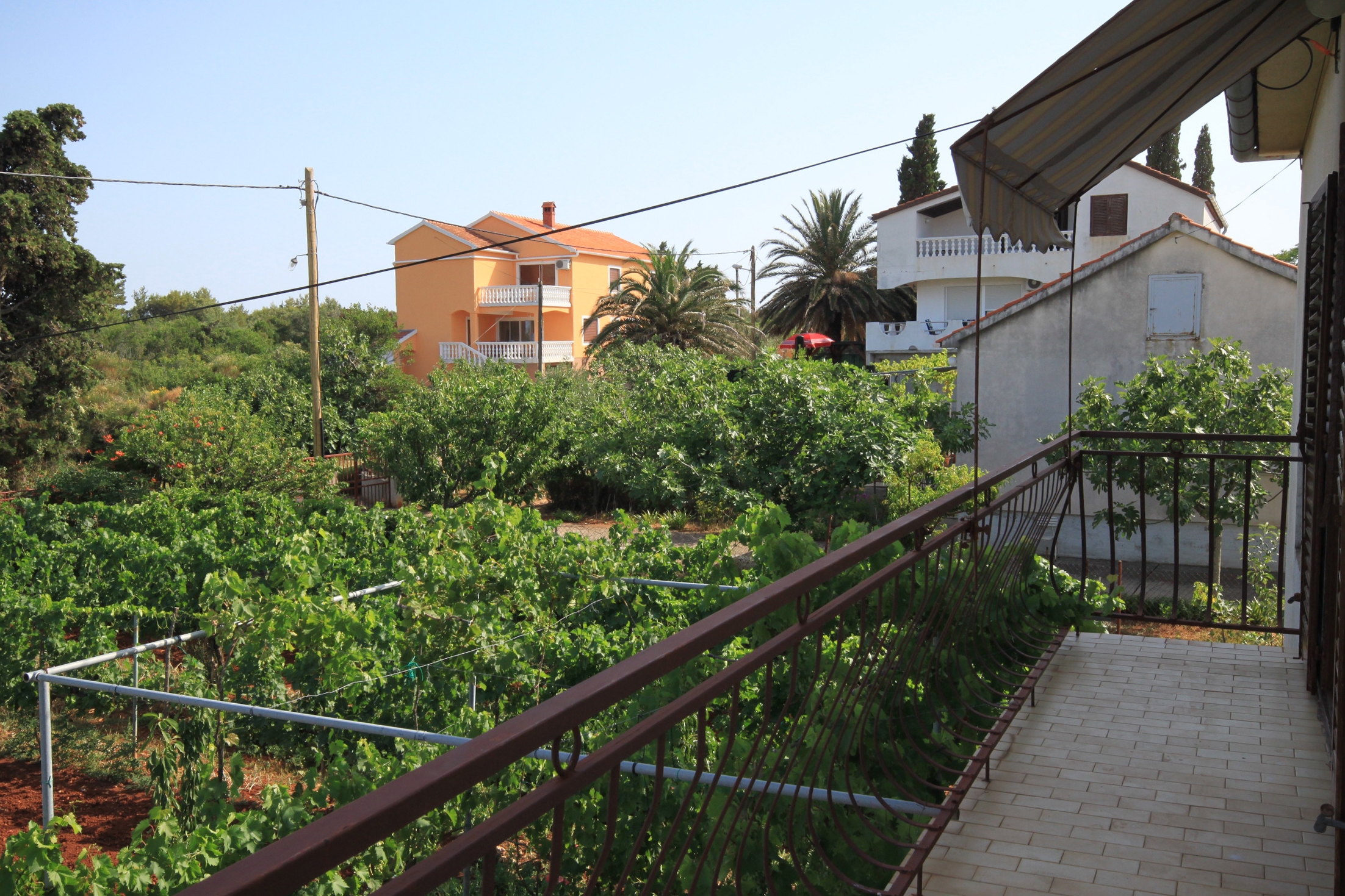 Four bedroom apartment with terrace and sea view Ugljan  A-a