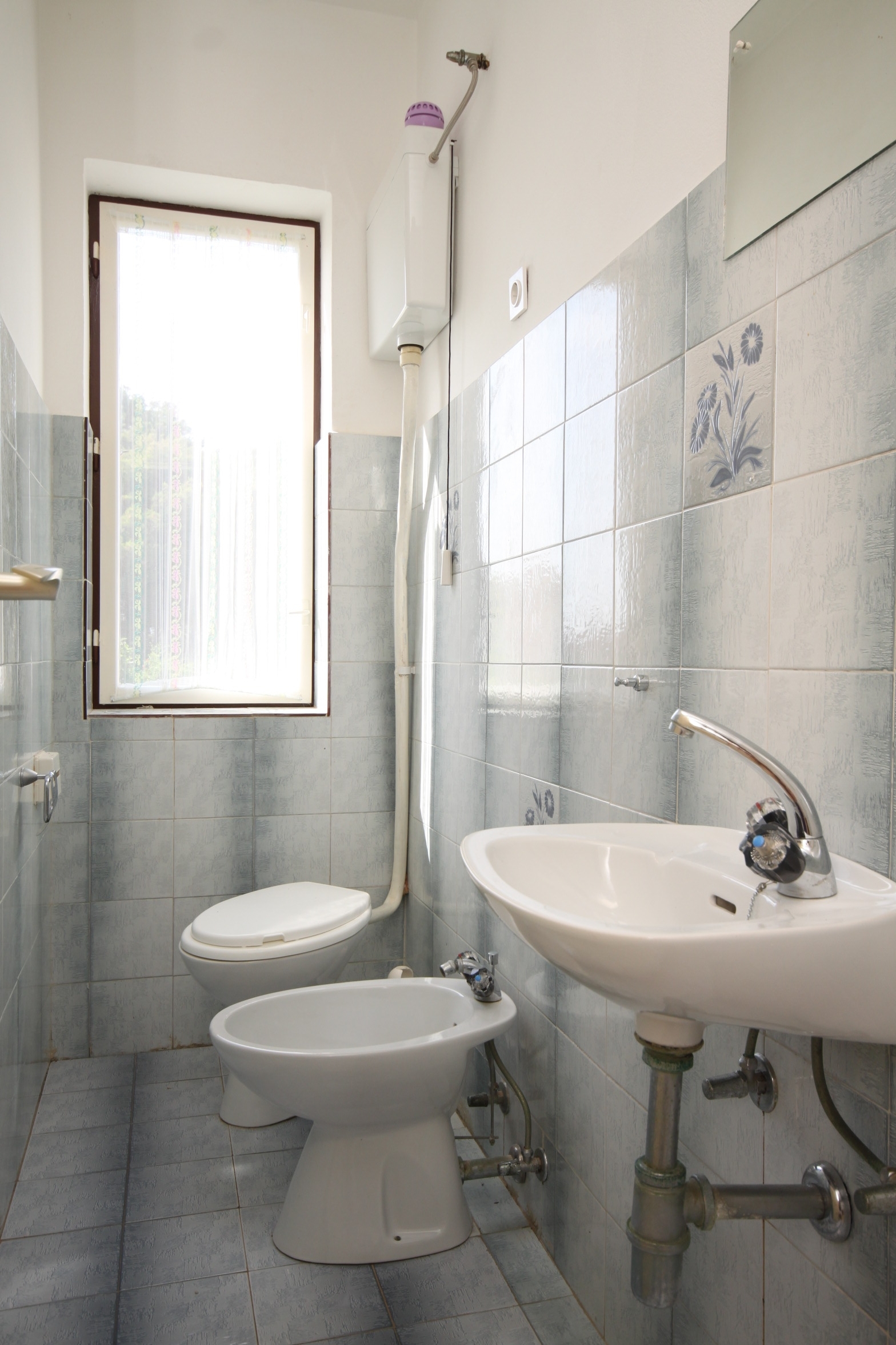 Four bedroom apartment with terrace and sea view Ugljan  A-a