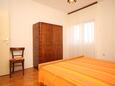 Ugljan, Ložnice 2 v ubytování typu apartment, domácí mazlíčci povoleni a WiFi.