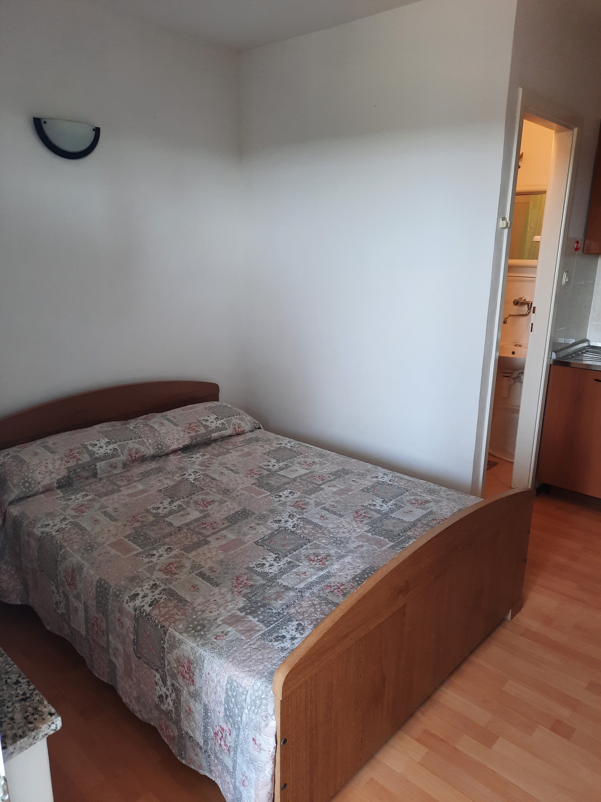 Studio flat with terrace Sušica, Ugljan (AS-8265-b)