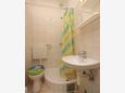Bathroom Preko, Bathroom in the apartment, (pet friendly).
