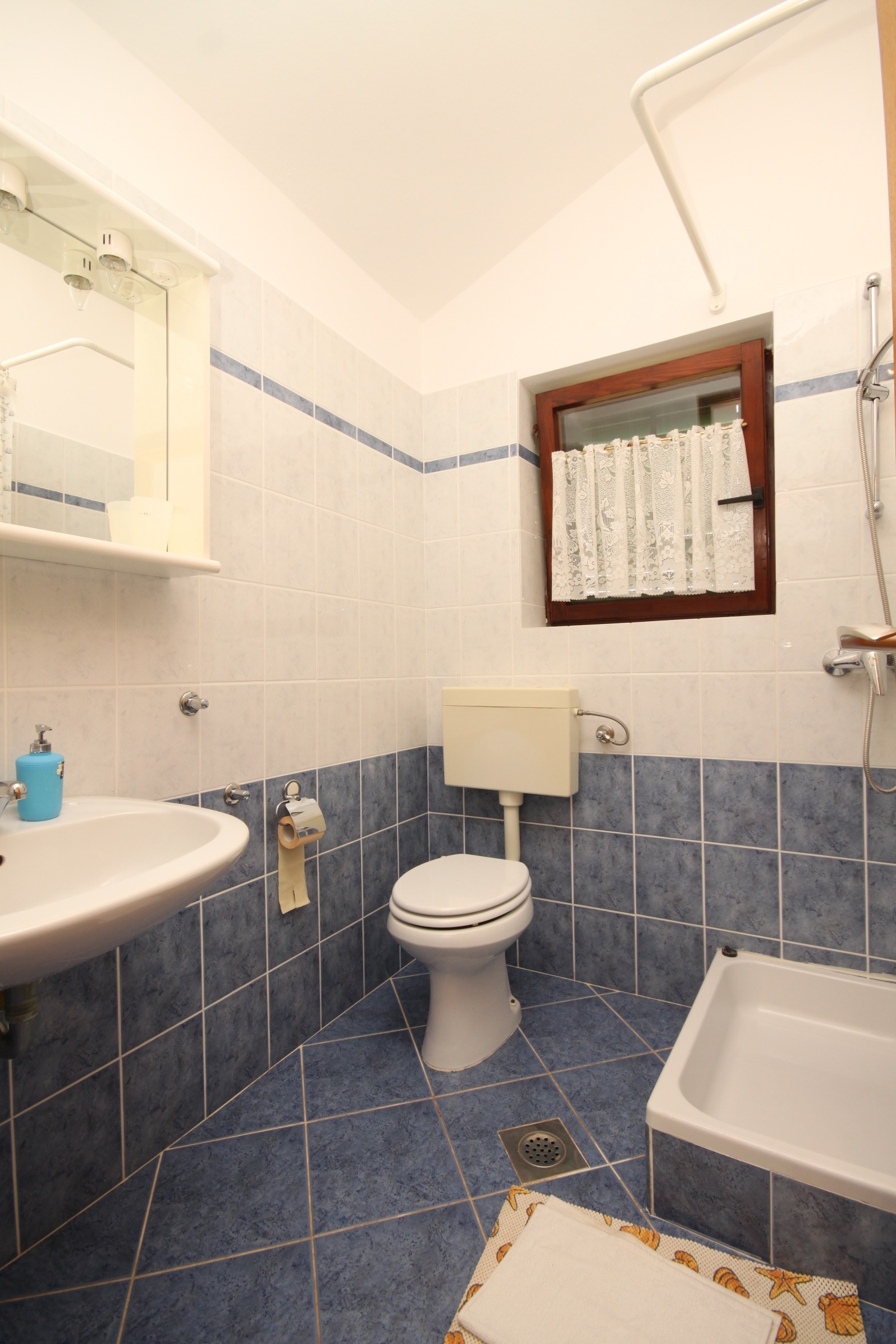 Two bedroom apartment with terrace and sea view Neviđane, Pašman  A-a