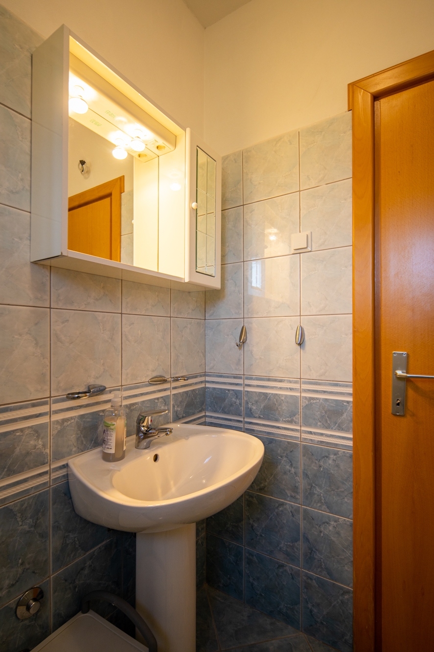 One bedroom apartment with balcony Pašman  A-a