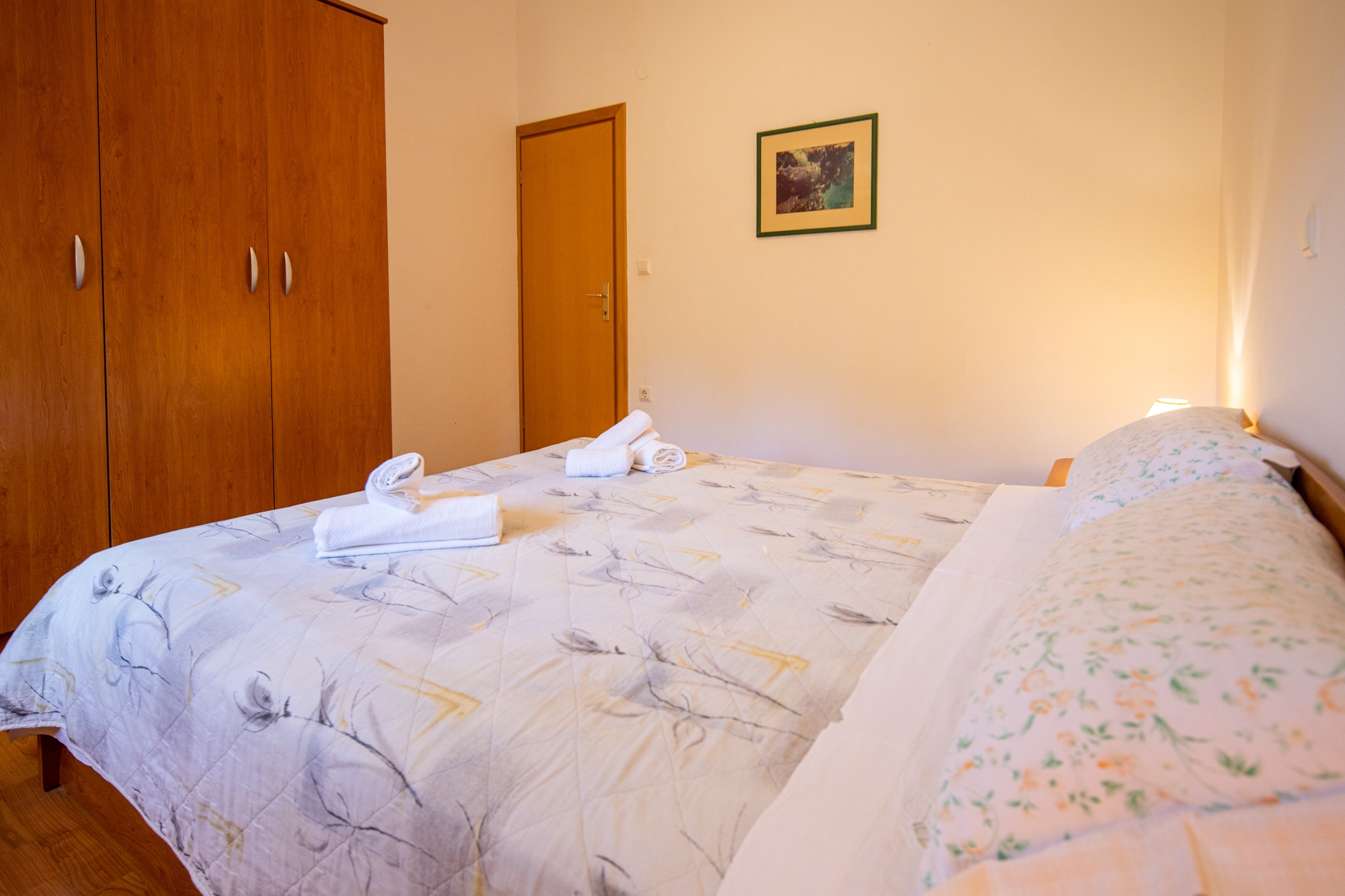 One bedroom apartment with terrace and sea view Pašman  A-c