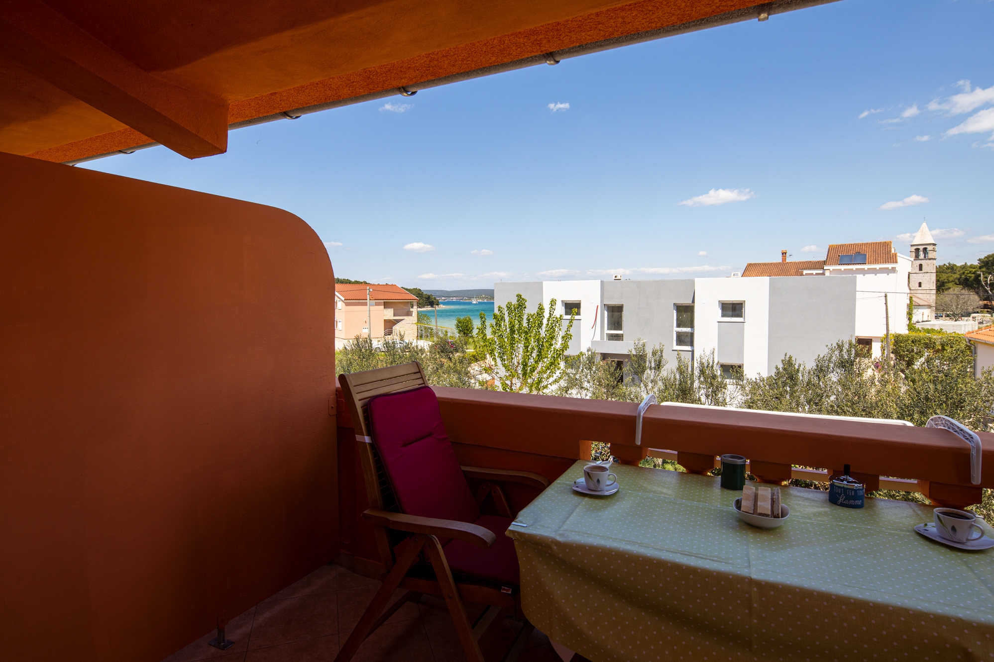 One bedroom apartment with terrace and sea view Pašman  A-c