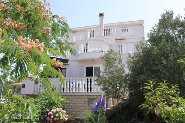 Property Dobropoljana, Pašman, Property 8275 - Apartments with pebble beach.