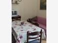 Kukljica, Comedor in the apartment, air condition available y WiFi.