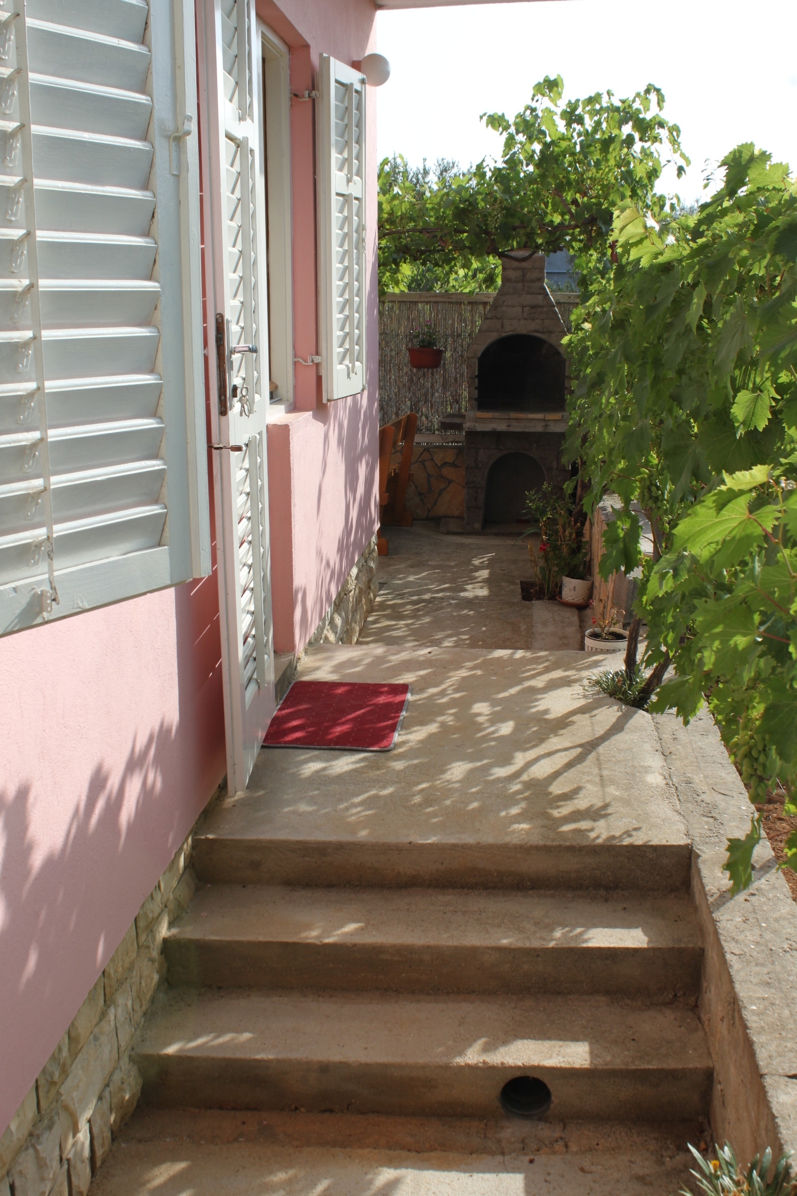 Two bedroom apartment with terrace Kukljica, Ugljan  A-a