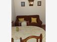 Kukljica, Comedor in the apartment, air condition available y WiFi.