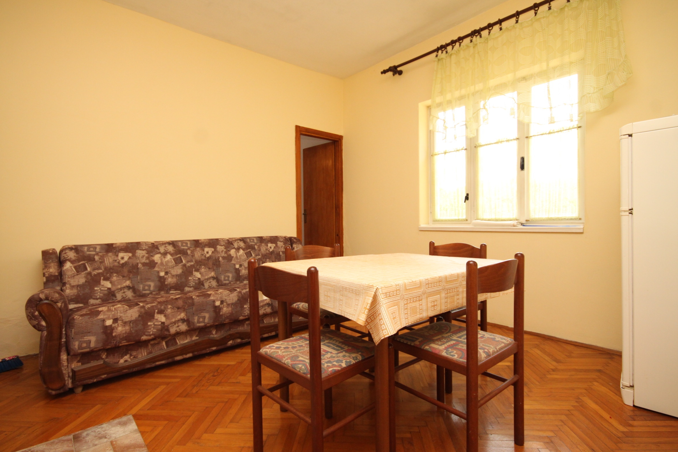 Two bedroom apartment near beach Ugljan (A-828-a) Two bedroom apartment near beach Ugljan (A-828-a)