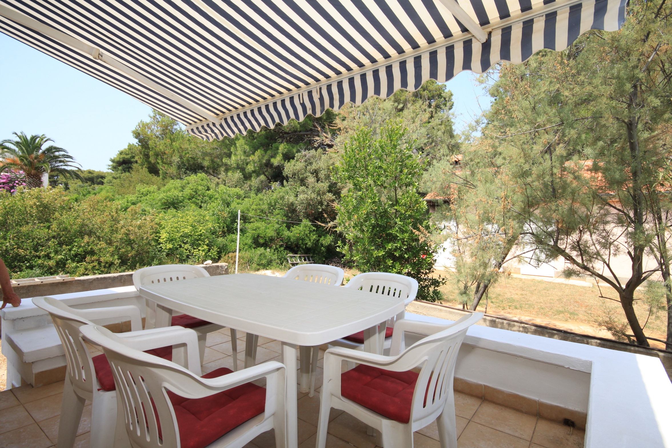 Two bedroom apartment near beach Ugljan  A-a