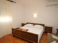 Spavaća soba 1 Kukljica, Spavaća soba 1 u smještaju tipa apartment, dostupna klima.