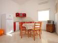 Ždrelac, Dining room in the apartment, air condition available, (pet friendly) and WiFi.