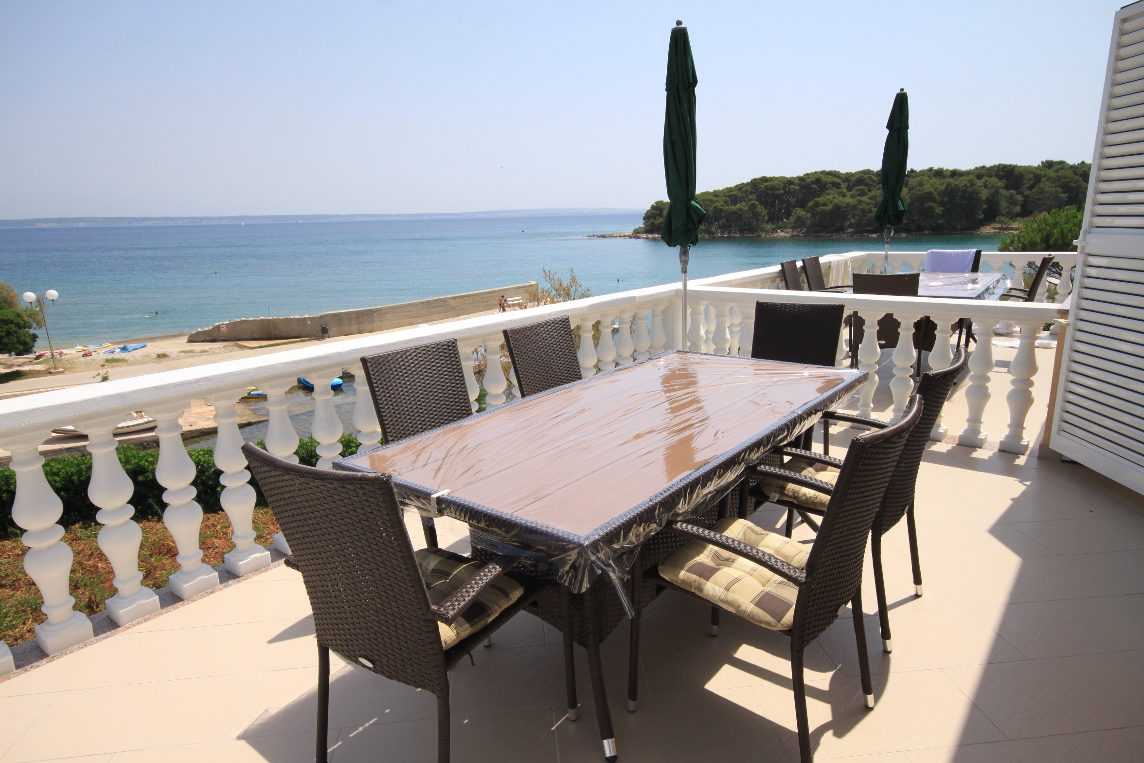 Two bedroom apartment near beach Ugljan (A-829-b) Two bedroom apartment near beach Ugljan (A-829-b)