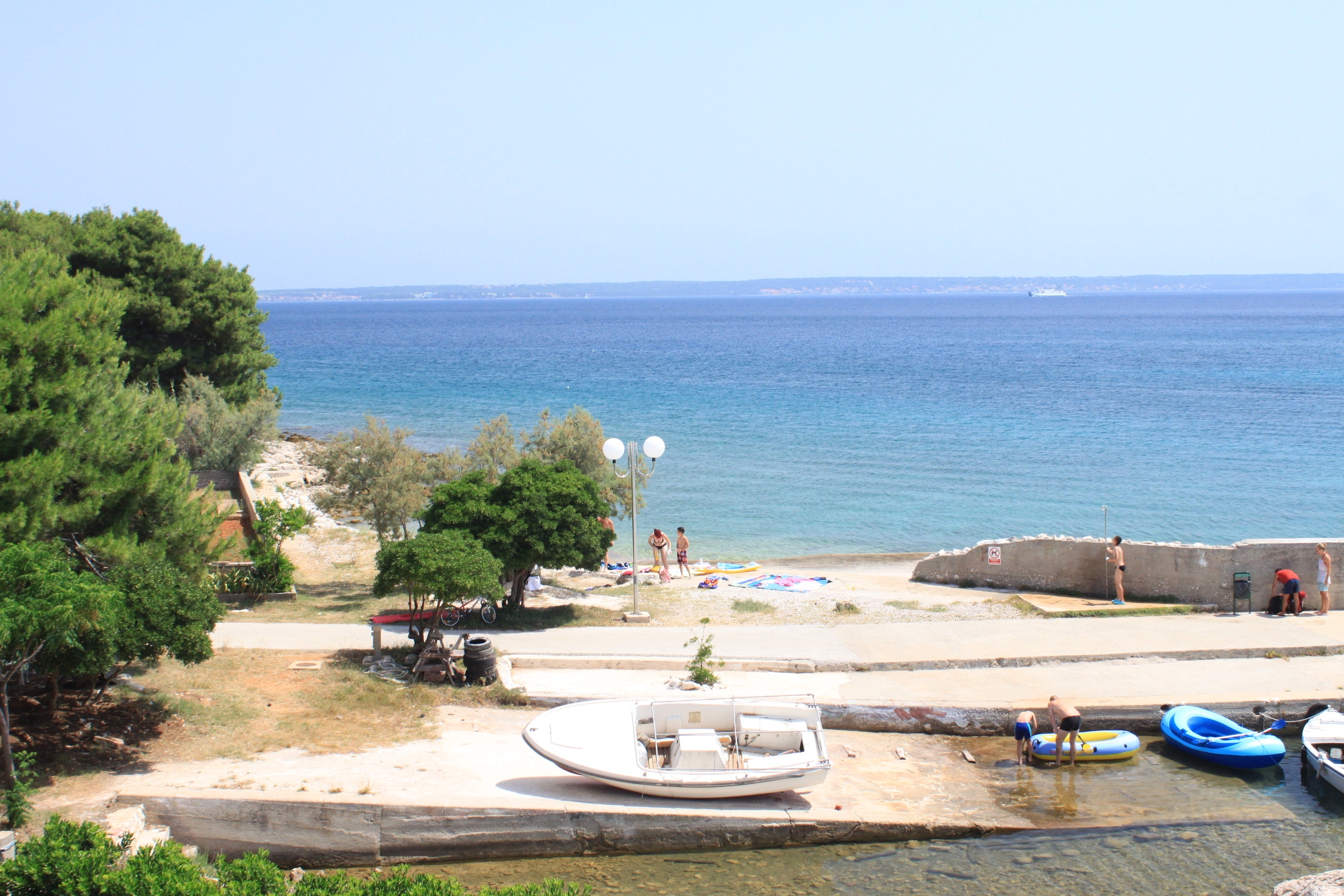 Two bedroom apartment near beach Ugljan  A-b
