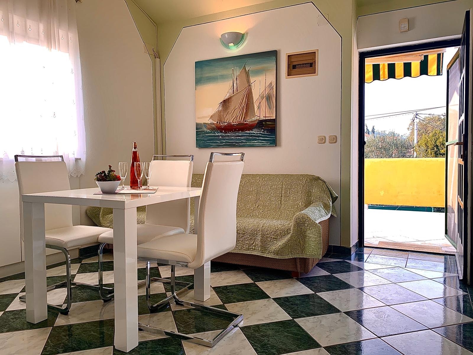 One bedroom apartment with terrace Kukljica, Ugljan (A-8293-b)