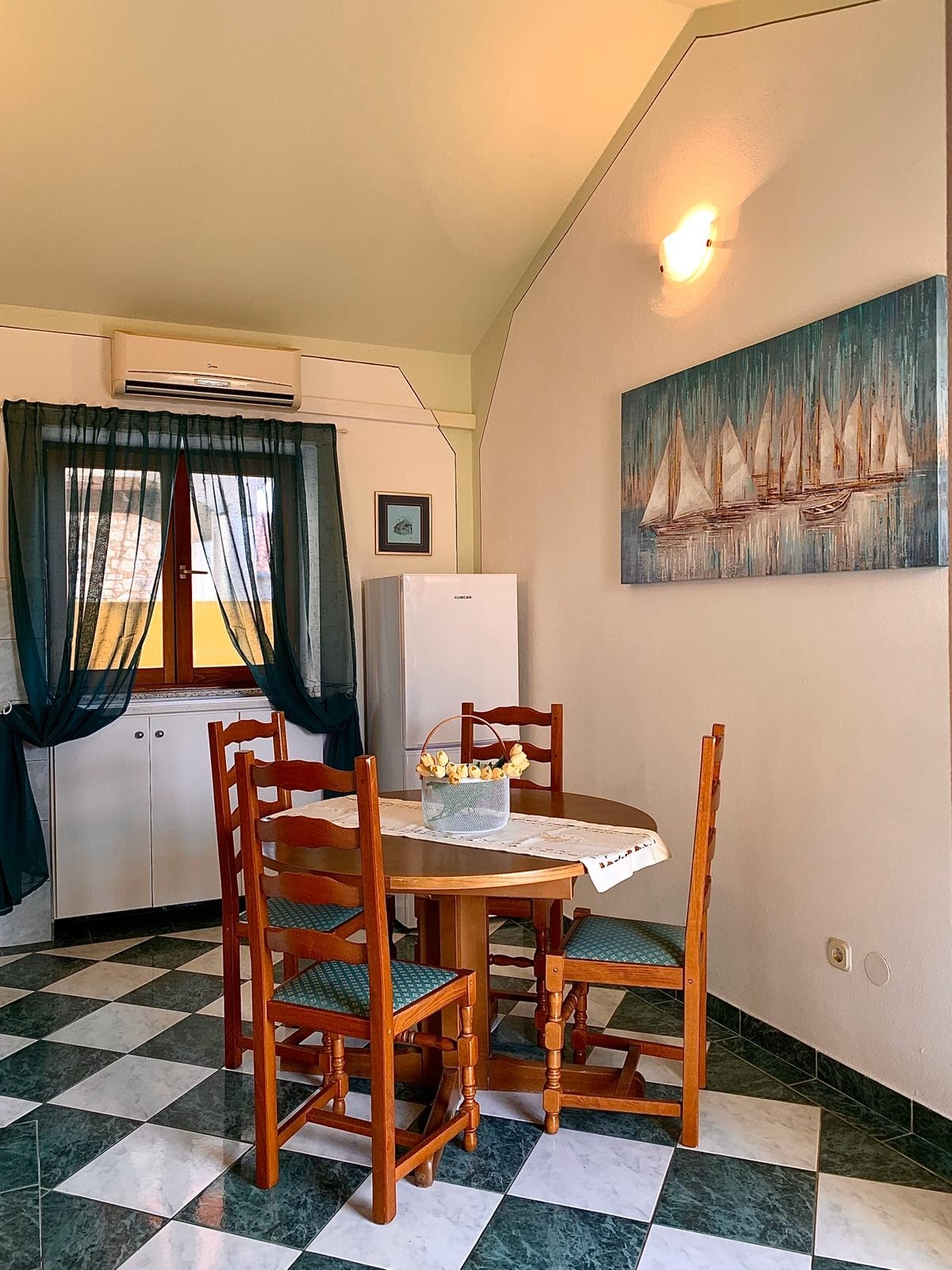 Two bedroom apartment with terrace Kukljica (Ugljan) (A-8293-c) Two bedroom apartment with terrace Kukljica (Ugljan) (A-8293-c)