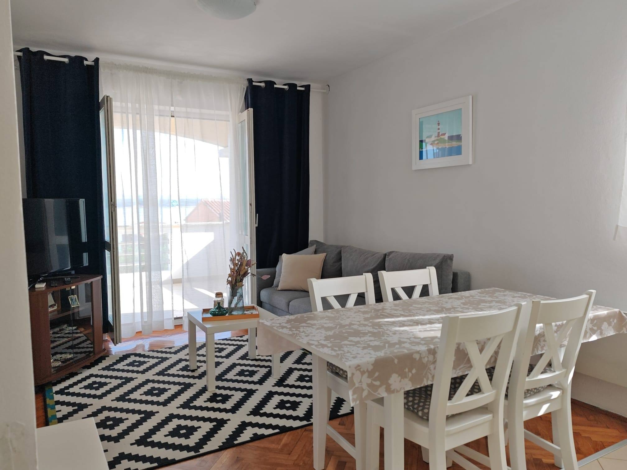 Three bedroom apartment near beach Tkon, Pašman (A-8297-b)