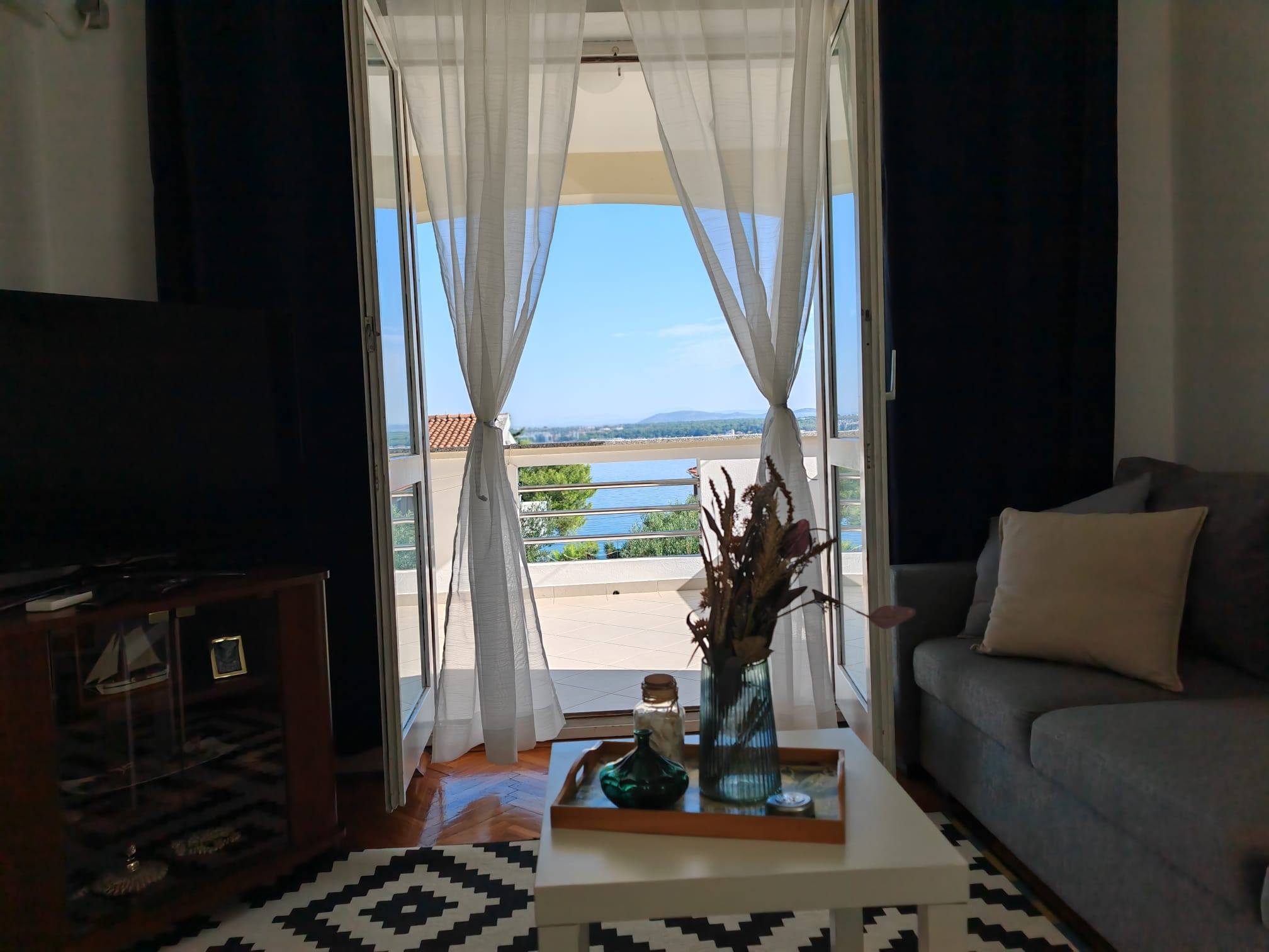 Three bedroom apartment near beach Tkon, Pašman (A-8297-b)