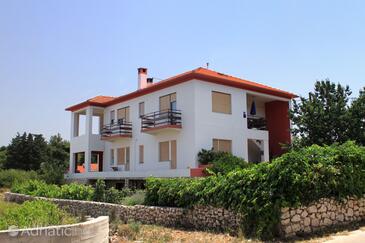 Ugljan, Ugljan, Property 830 - Apartments near sea with pebble beach.