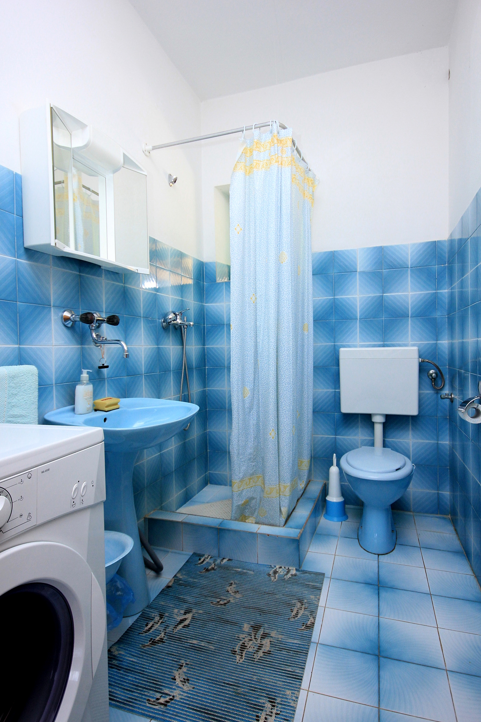 Two bedroom apartment with terrace Tkon, Pašman  A-a