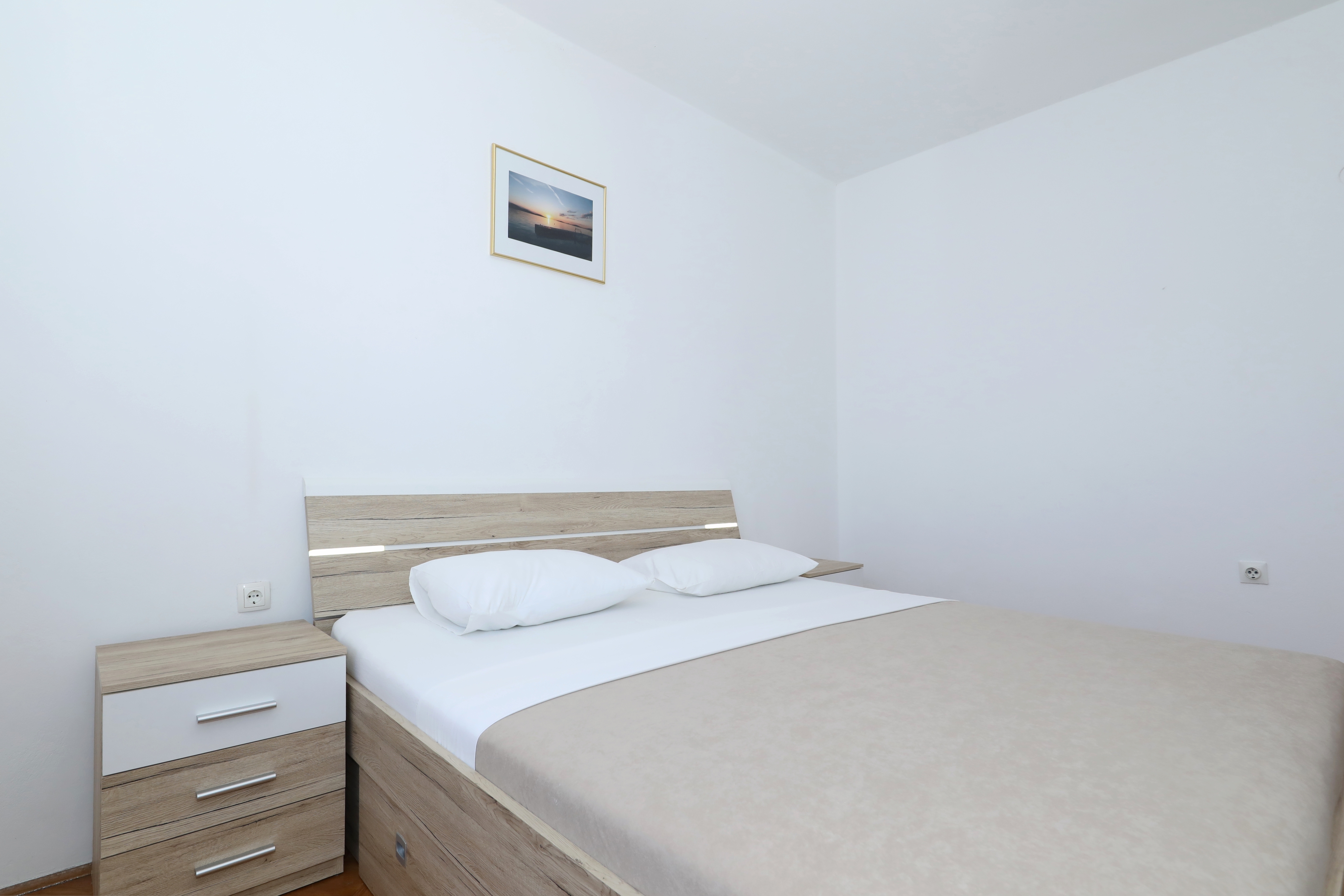 Two bedroom apartment with terrace Tkon, Pašman  A-a