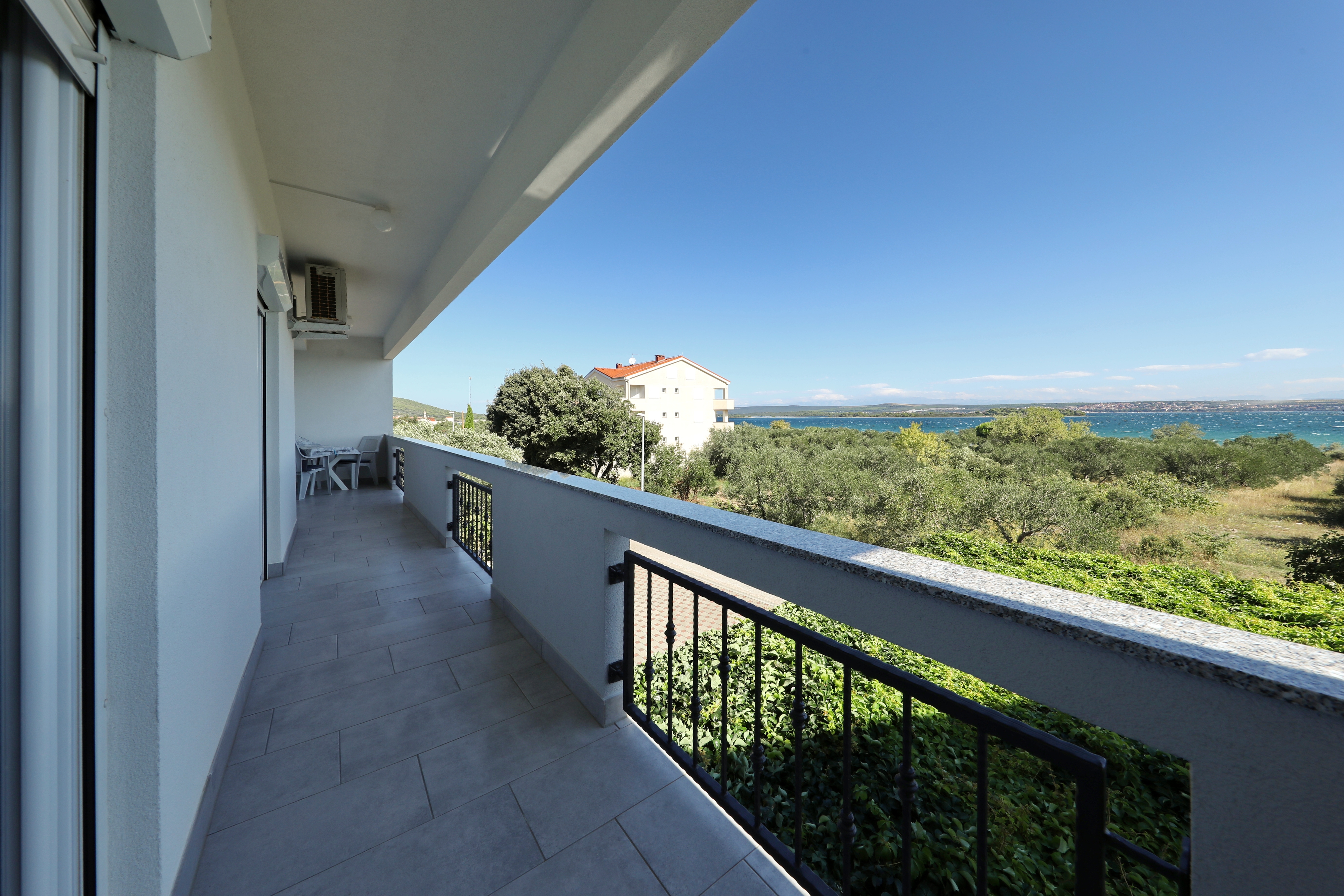 Two bedroom apartment with terrace and sea view Tkon, Pašman  A-b