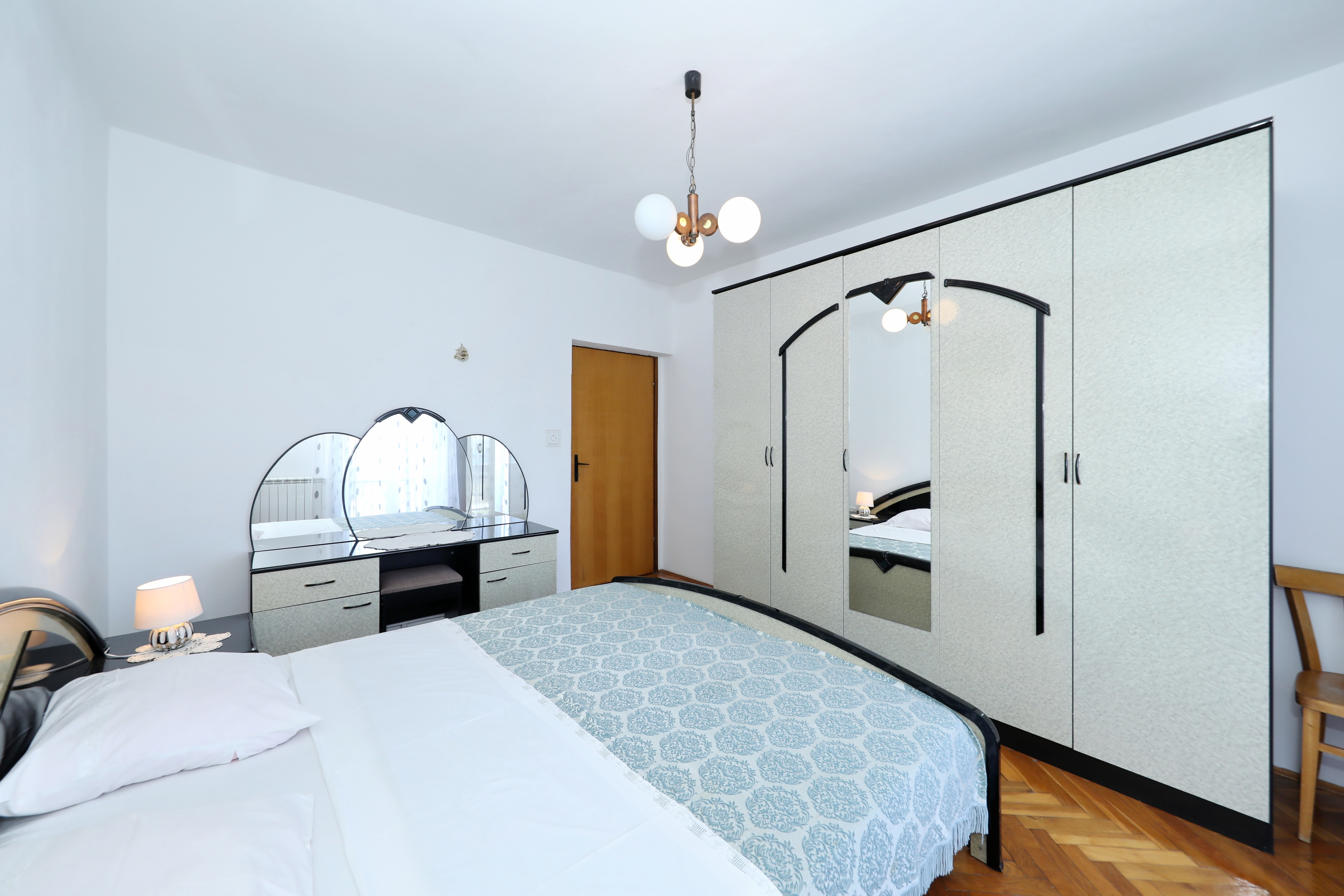 Two bedroom apartment with terrace and sea view Tkon, Pašman  A-b