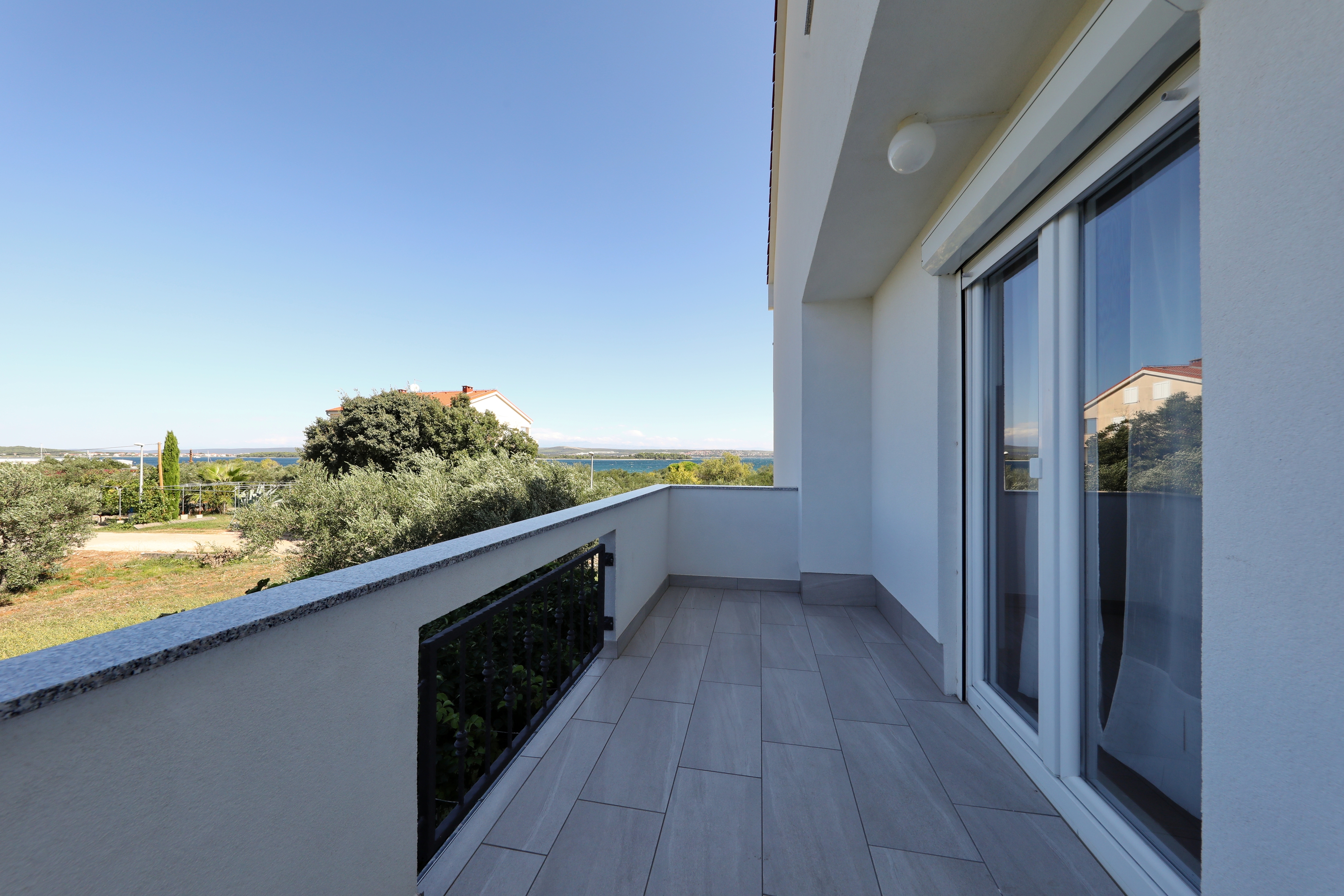 Two bedroom apartment with terrace and sea view Tkon, Pašman  A-b