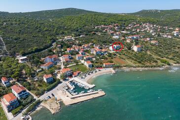 Tkon, Pašman, Szálláshely 8302 - Apartmanok a tenger közelében kavicsos stranddal.