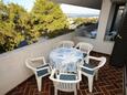 Dobropoljana, Terrace in the apartment, with a sea view and WiFi.