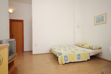 Preko, Sala de estar in the apartment, (pet friendly) y WiFi.