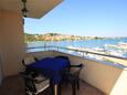 Preko, Terrace in the apartment, with a sea view, (pet friendly) and WiFi.