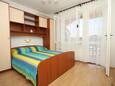 Спальня 1 Kukljica, Спальня 1 в размещении типа apartment, доступный кондиционер, Домашние животные допускаются и WiFi.